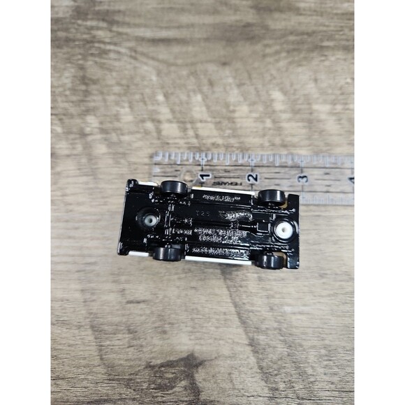 Hot Wheels Quick Bite Diecast 1/64 Mattel Loose Toy Car - Picture 6 of 6